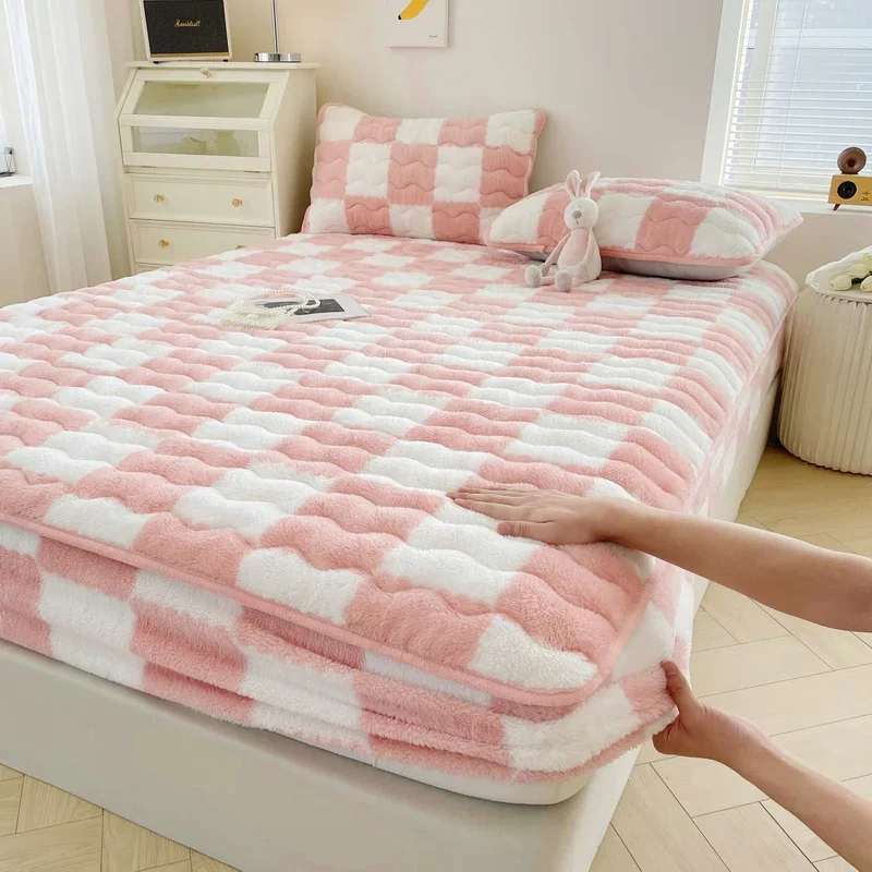 WASART Soft warm plush mattress protector cover winter couple 2 people black white plaid elastic fitted sheet bed protection pad