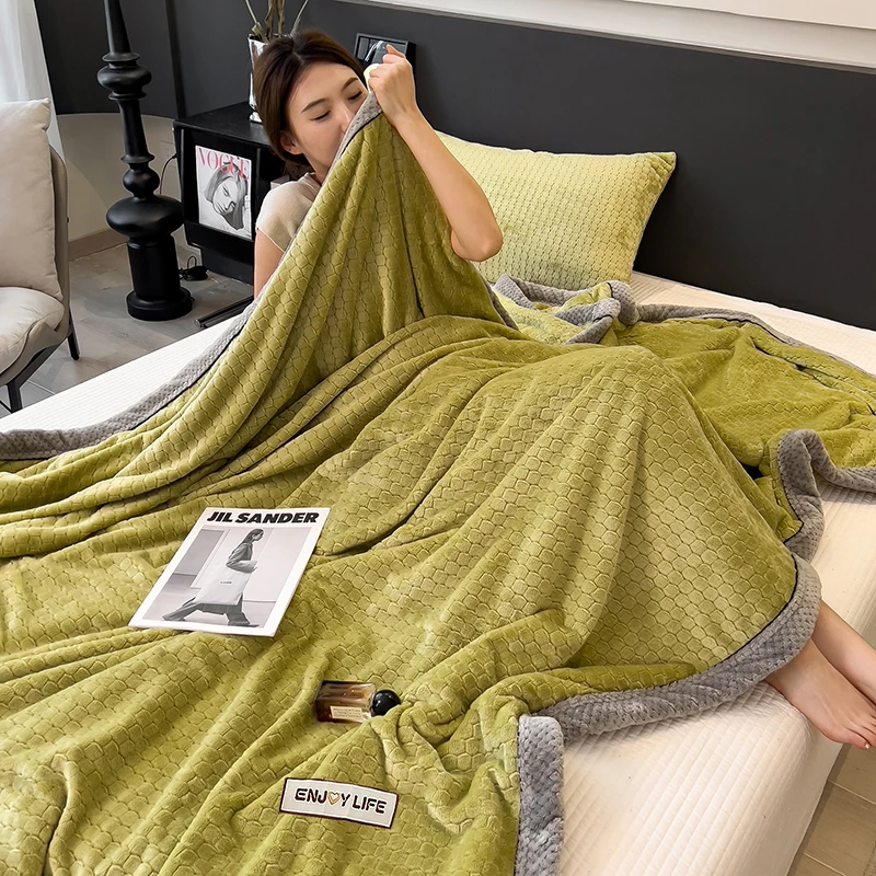 Turtle Velvet Autumn Winter Thicken Warm Blankets for Bed Soft Fluffy Coral Velvet Sofa Blanket Jacquard Throws and Blankets