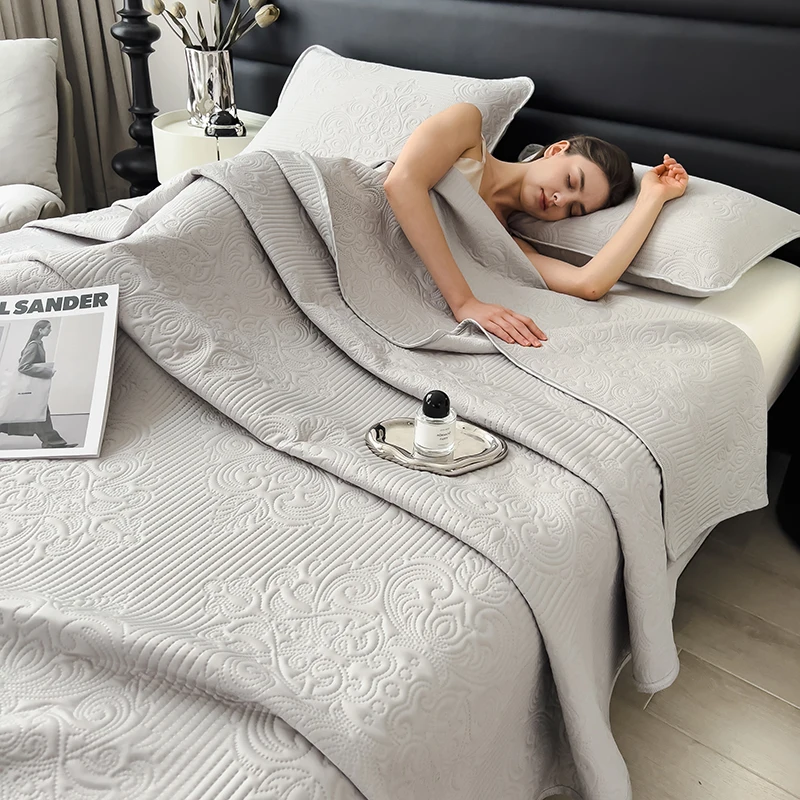 European Style Quilt Summer Quilt Blanket Lightweight Cooling Air-conditioning Comforter Quilt Soft Thin Quilts Machine Washable