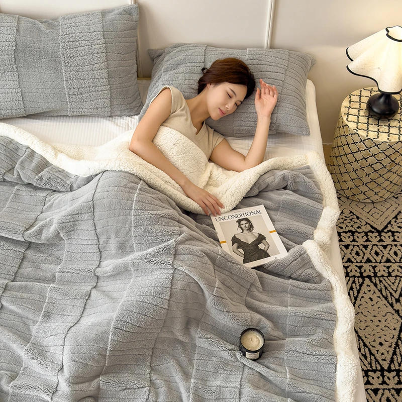 Faux Fur Ripple Winter Warm Blankets for Bed Living Room Three Layer Thickened Sherpa Fleece Blanket Quilt Soft Warmth Quilts